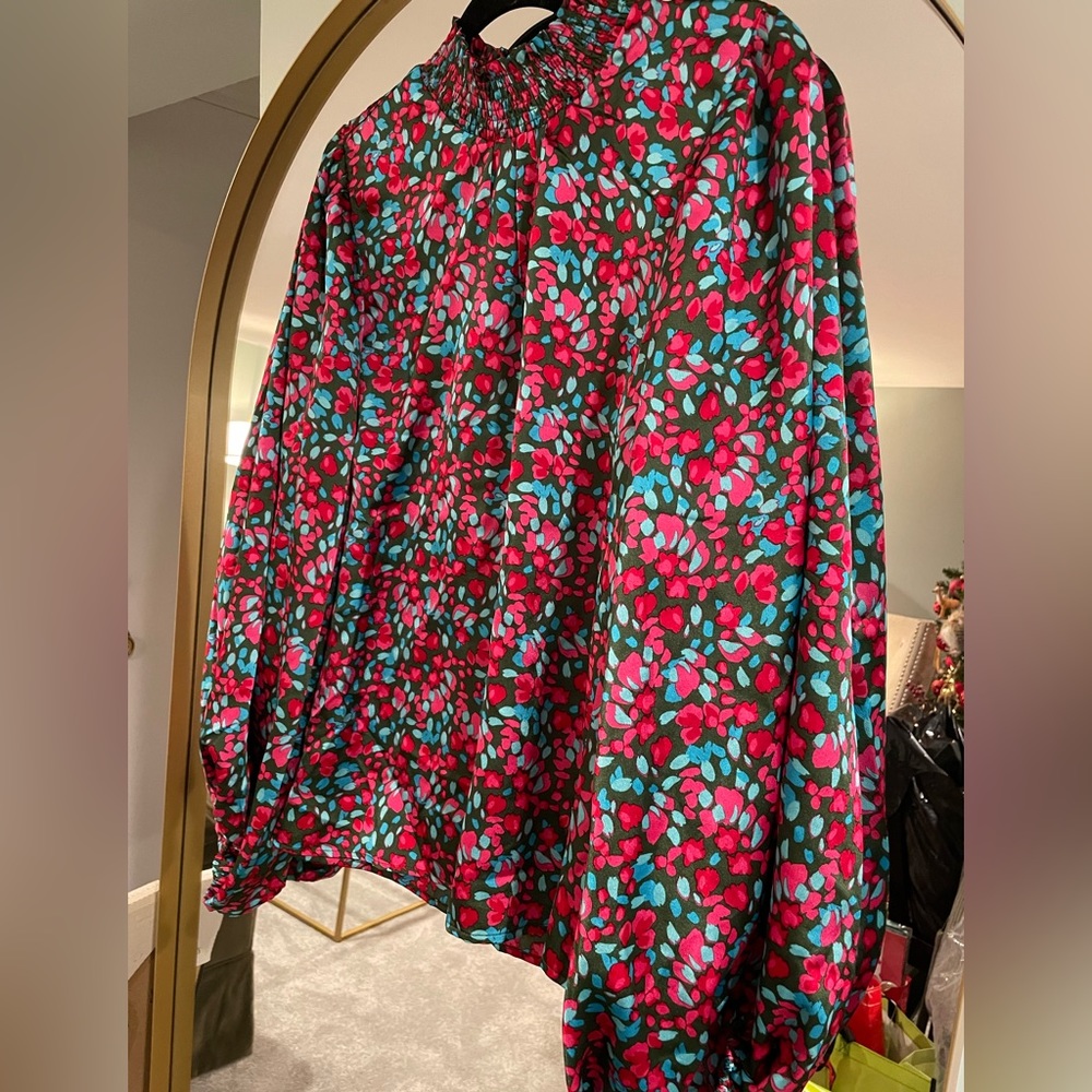 Sugarlips Blouse. Top. Shirt. Long sleeve. Size: Large.